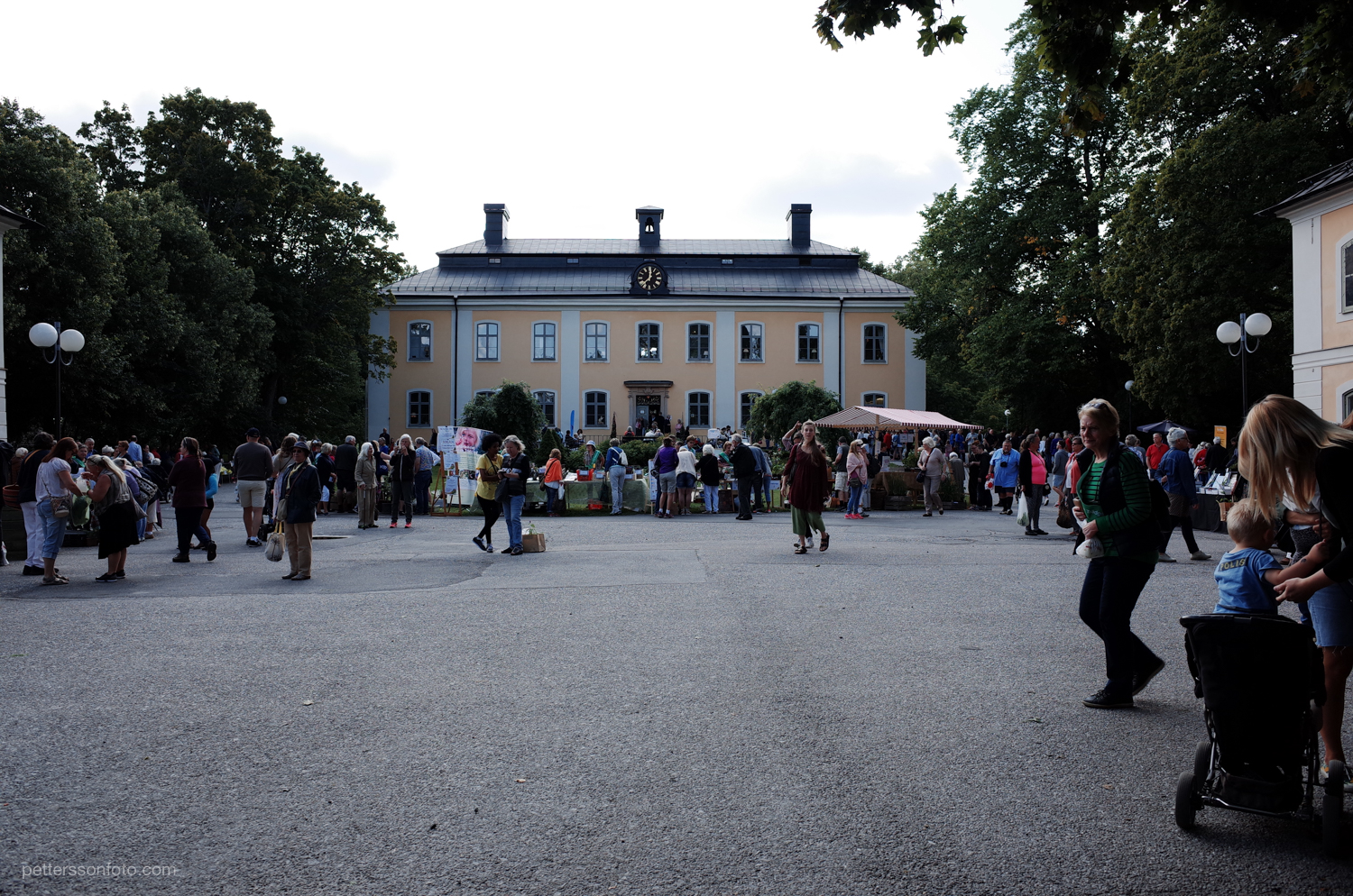 Farmers market in Åkeshov